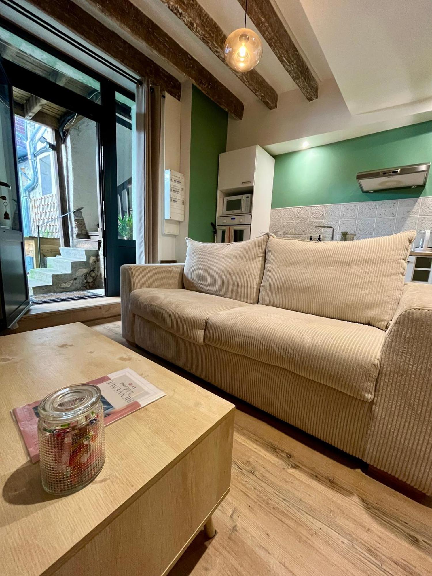 La Cour Chartraine - Cosy Avec Cour Exterieur A Apartment *